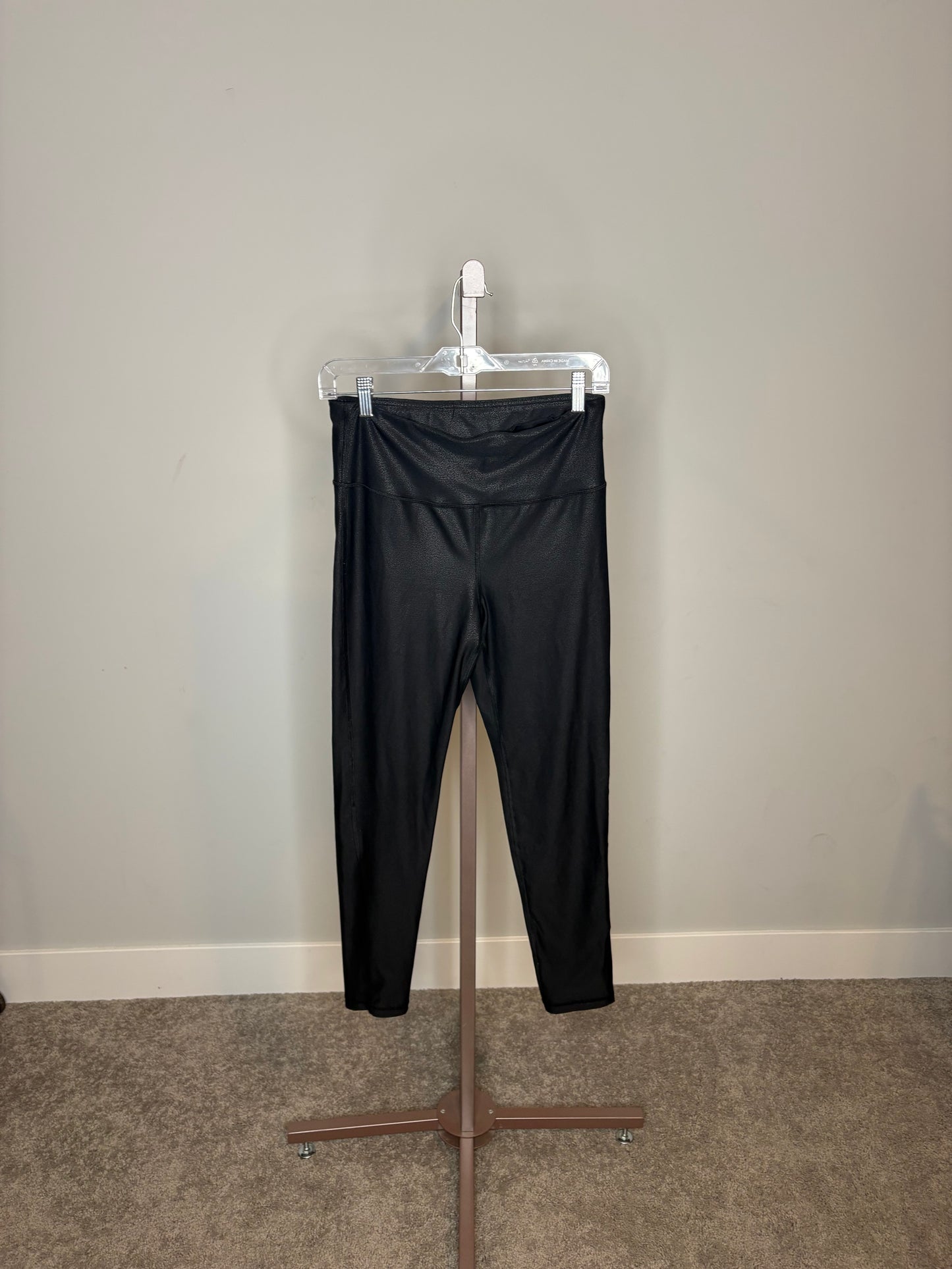 Black tight leggings