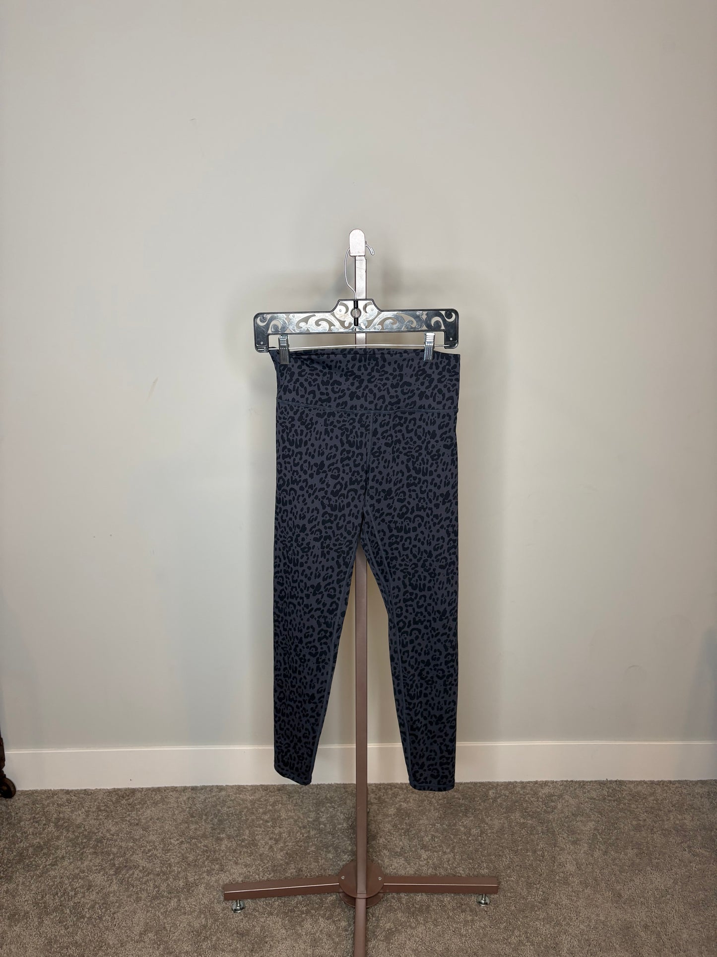 grey cheetah print leggings