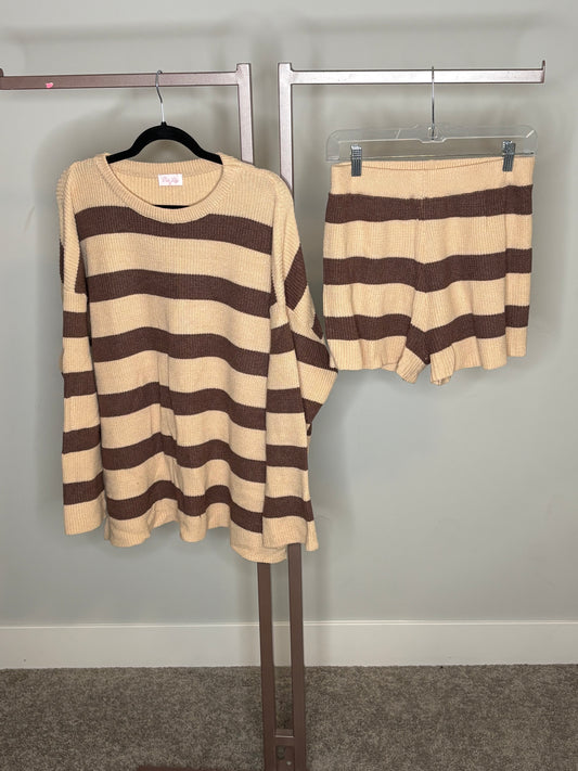 brown and beige knit set