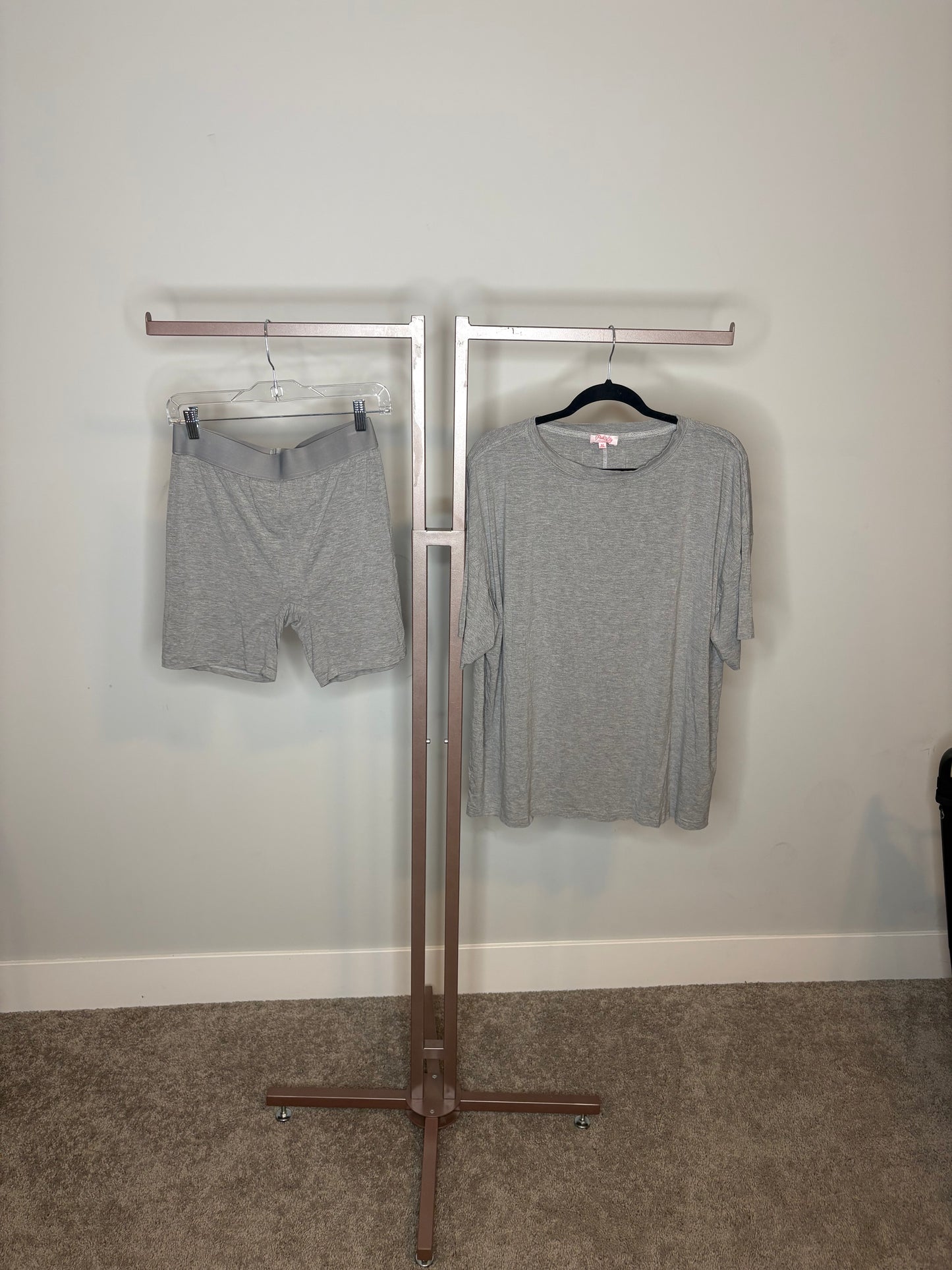 grey shirts and t-shirt set