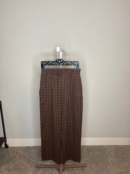 black and brown flannel pattern pants