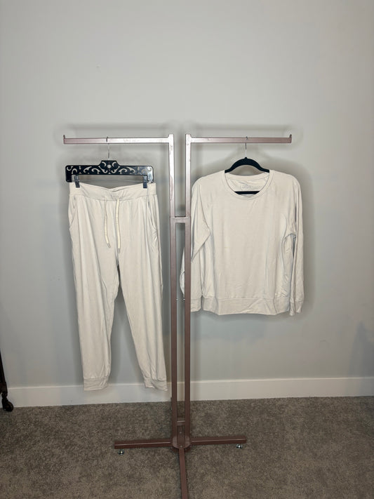 white cozy earth long sleeve and sweatpants set